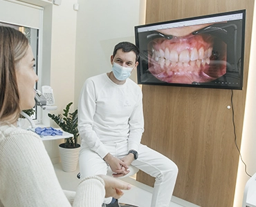 Імплантація зубів в Ужгороді: Етапи, Ціни та Відгуки Пацієнтів